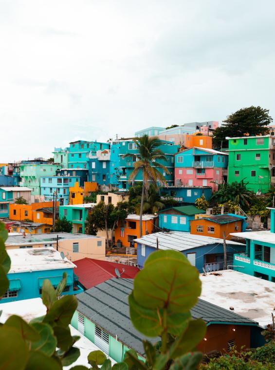 La Perla: Un Rico Barrio en el Corazón del Viejo San Juan